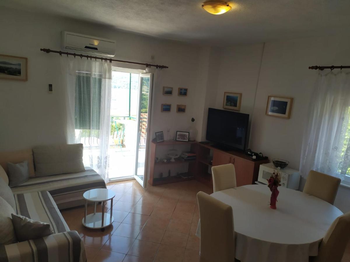 Veldić Apartments Tisno Buitenkant foto