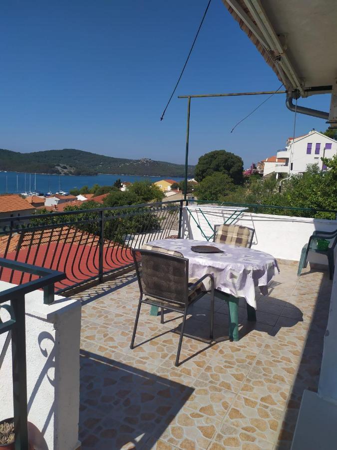 Veldić Apartments Tisno Buitenkant foto