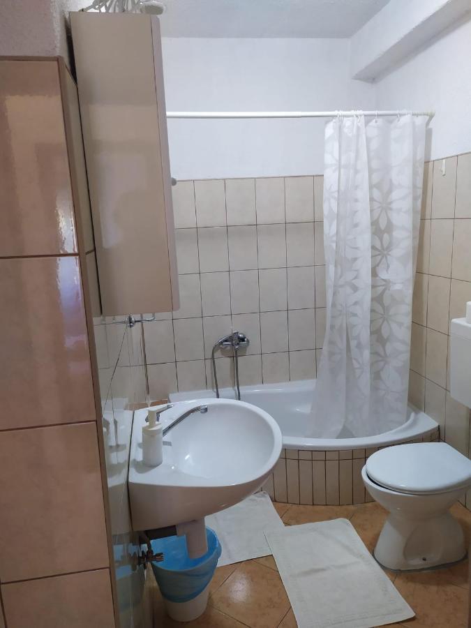 Veldić Apartments Tisno Buitenkant foto