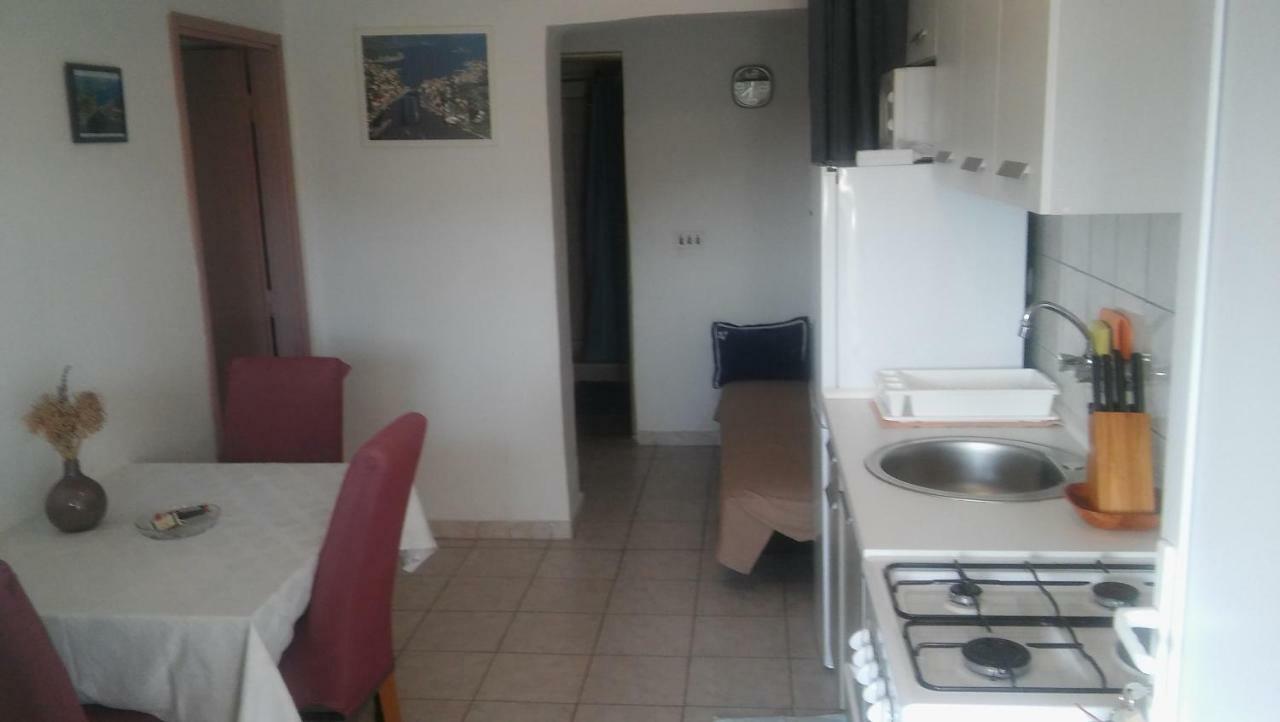 Veldić Apartments Tisno Buitenkant foto