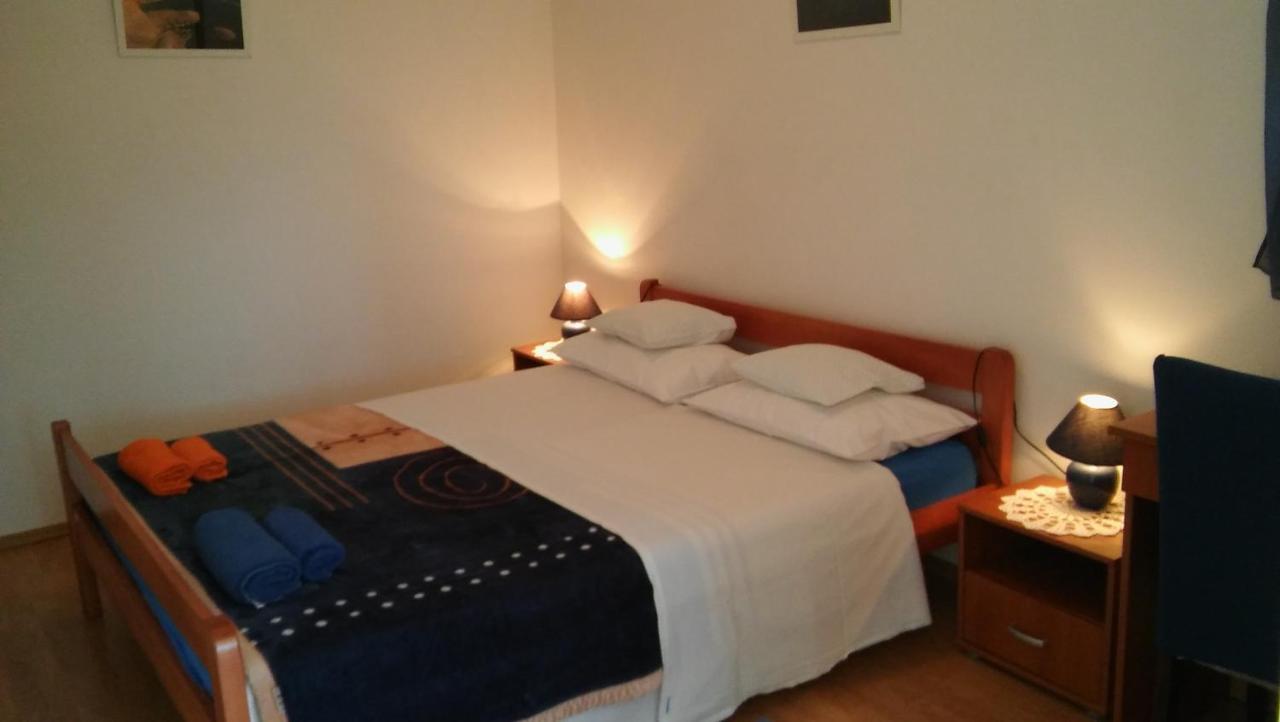 Veldić Apartments Tisno Buitenkant foto