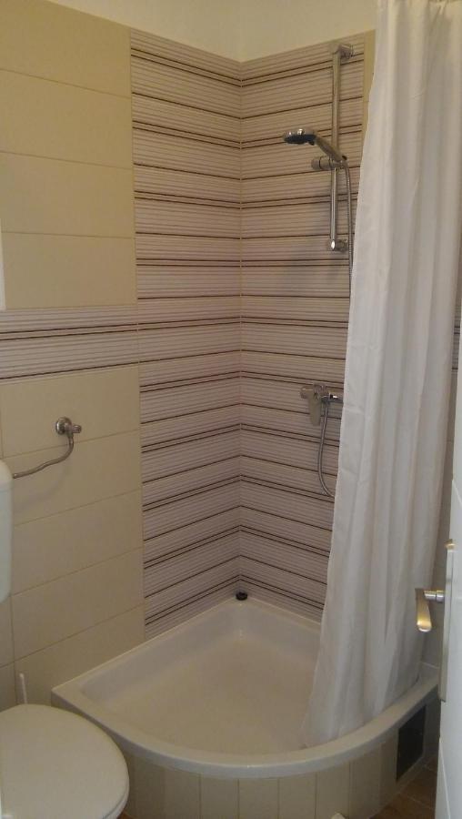 Veldić Apartments Tisno Buitenkant foto