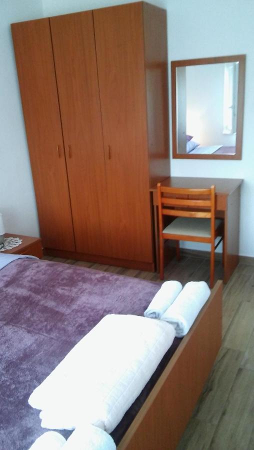 Veldić Apartments Tisno Buitenkant foto